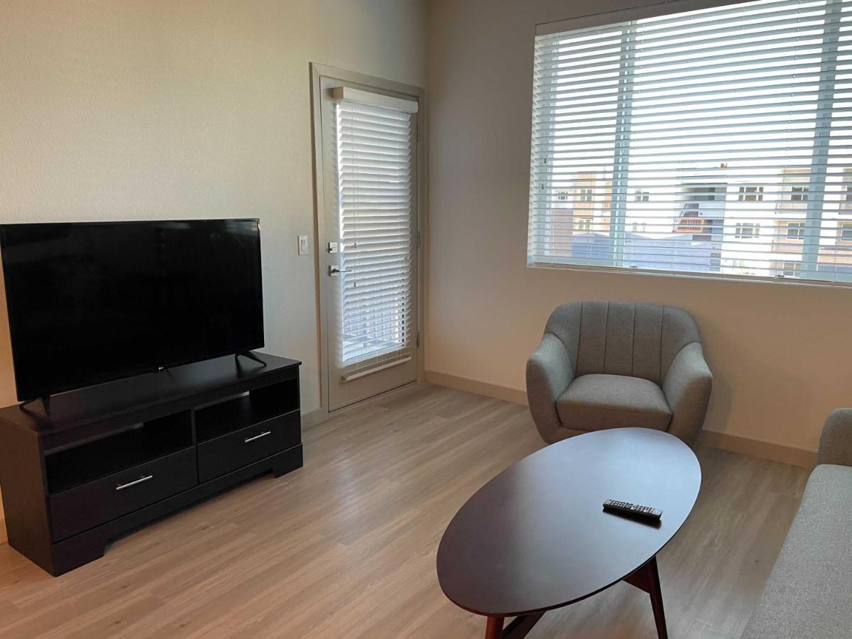 Stay Gia New Modern 1 Bedroom Apartment With Swimming Pool & Gym At Grayson Place Гудиер Экстерьер фото